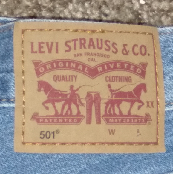 Levi 501 shorts new without tags - Picture 3 of 4